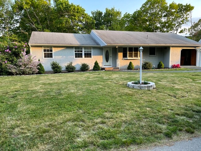 Primary Photo - 114 Portside Cir