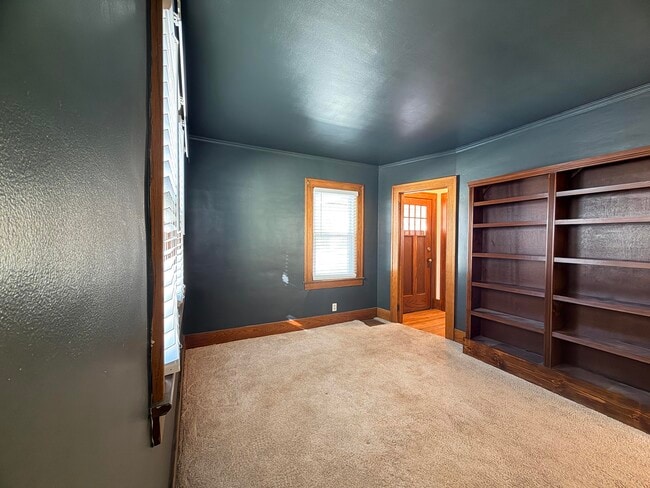 Building Photo - 45 Wallinwood Ave NE