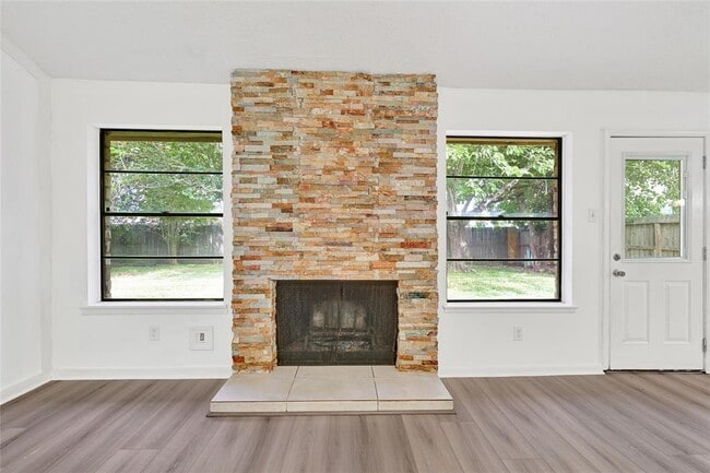 Building Photo - 2730 Mesquite Dr