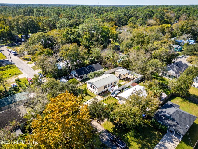 Building Photo - 501 Aiken St