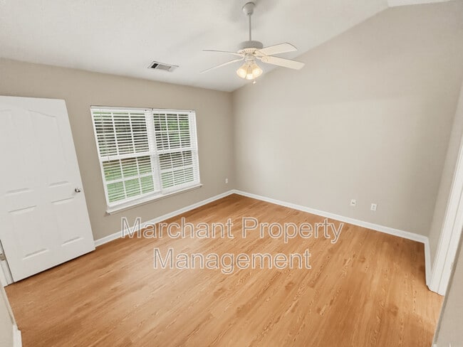 Building Photo - 776 Waterbrook Ln