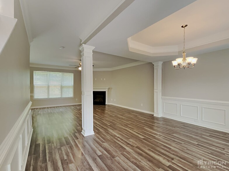Building Photo - 735 Twickenham Ln