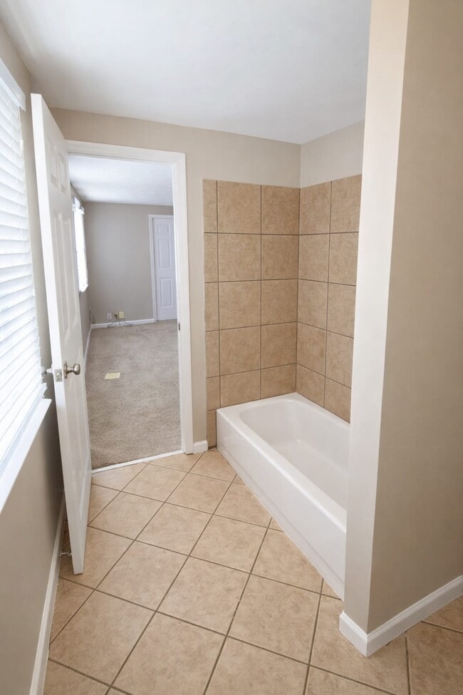 Building Photo - 1260 Komura Ct