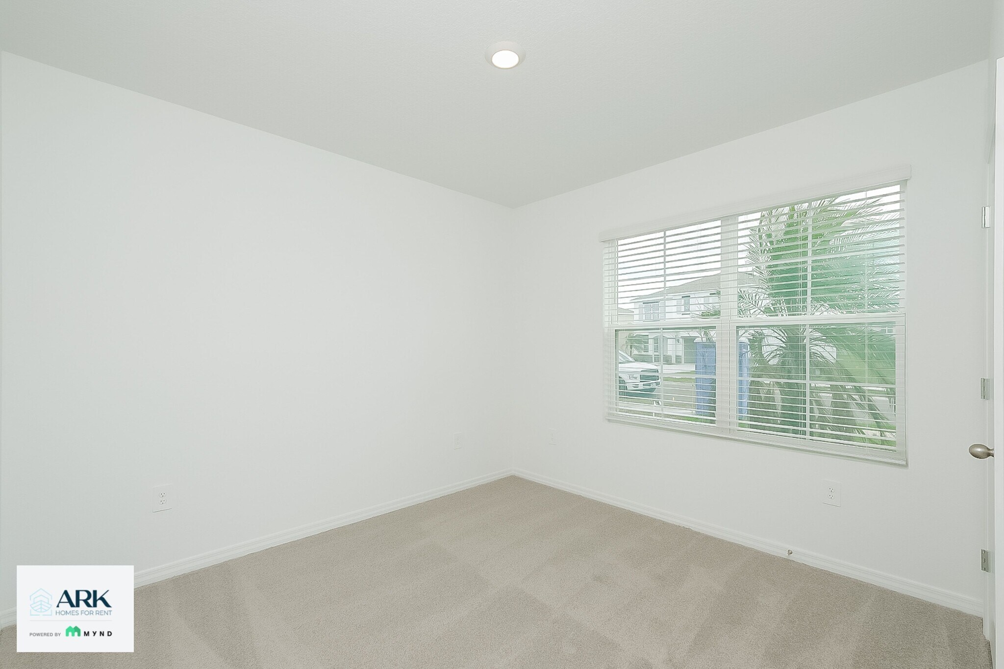 Building Photo - 17305 Reserva Dr