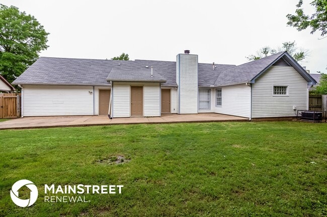 Building Photo - 7642 White Ash Dr