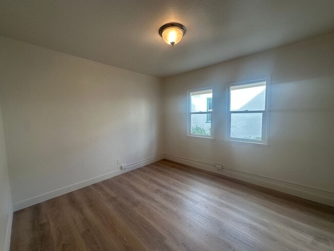 Building Photo - 413-413-413-412 Montgomery St