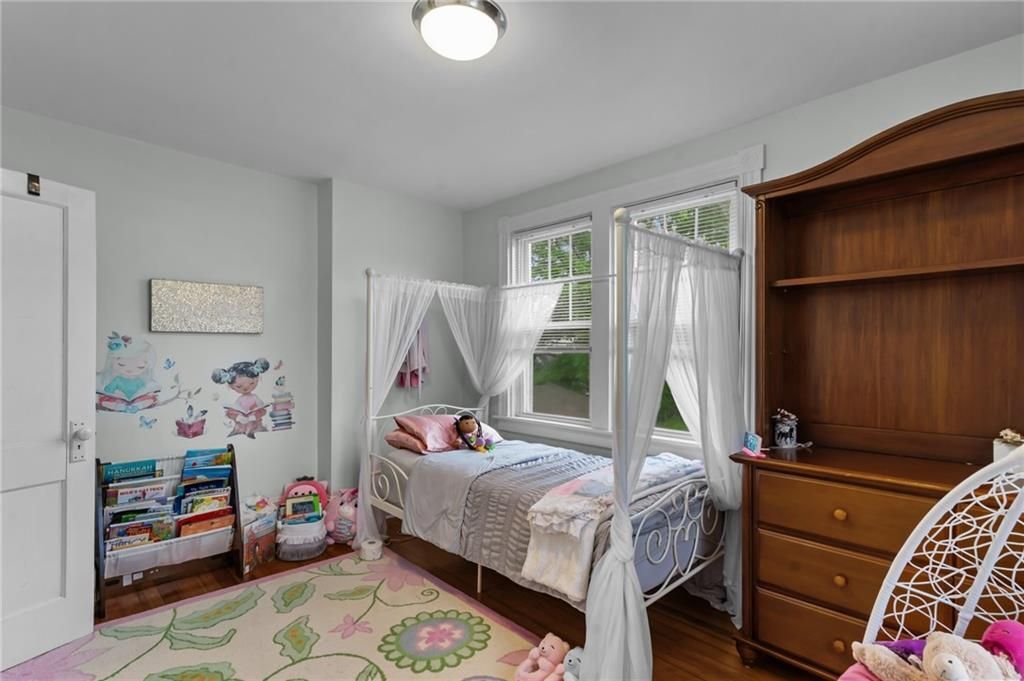 Building Photo - 44 Bedlow Ave