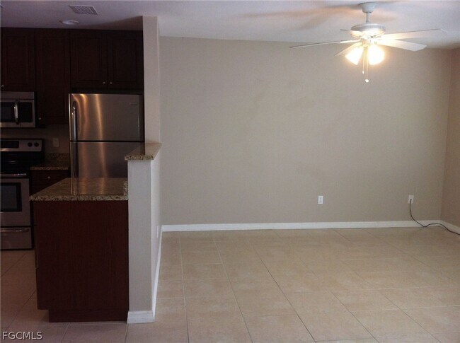 Building Photo - 6194 Principia Dr