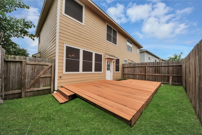 Building Photo - 16526 Cairngrove Ln
