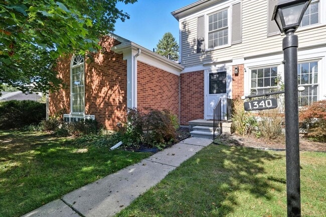 Primary Photo - 1340 Kings Cove Dr E