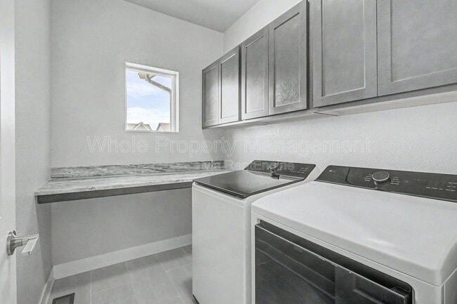 Building Photo - 21087 E 62nd Dr
