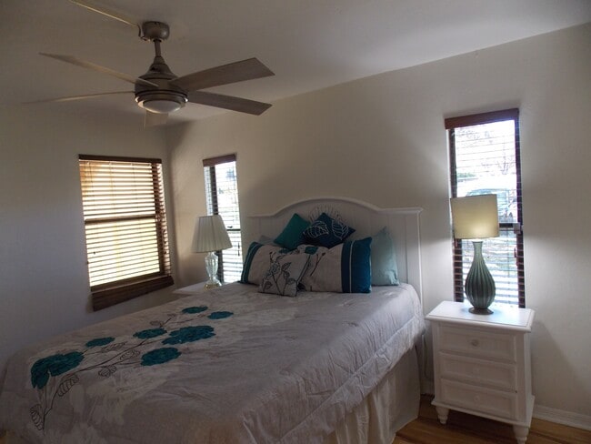 Building Photo - 219 E Hartford St