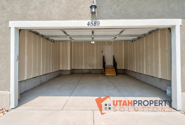 Building Photo - 4589 W Monument Peak Dr