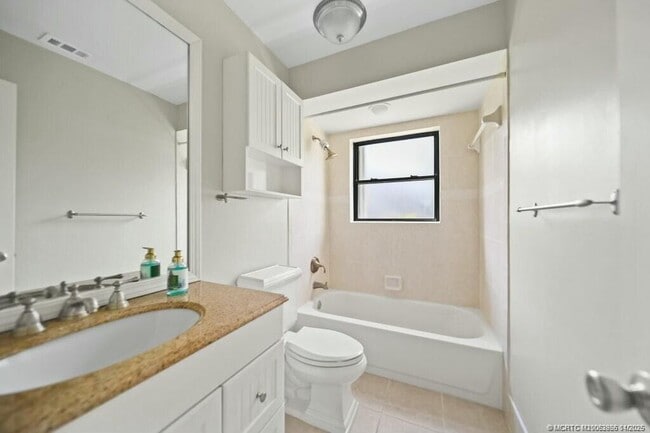 Building Photo - 4181 SW Egret Pond Terrace