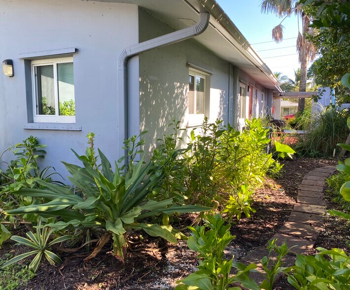 Building Photo - 1529 Arthur St