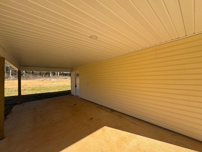 Building Photo - Modern 2025 New Construction