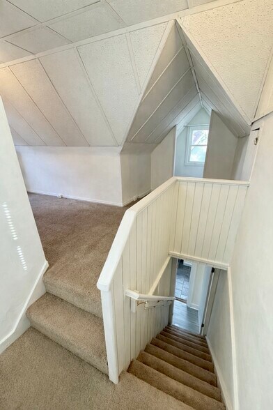 Building Photo - 411 Lyman Ave