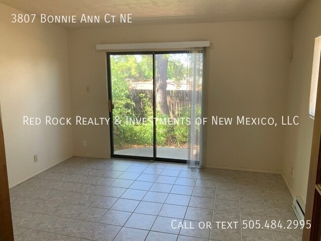 Building Photo - 3807 Bonnie Ann Ct NE
