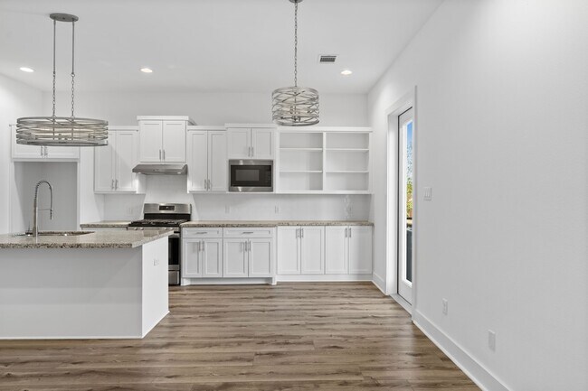 Building Photo - 5610 Savyon Dr