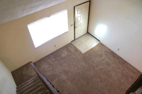 Building Photo - 822 White Oak Dr