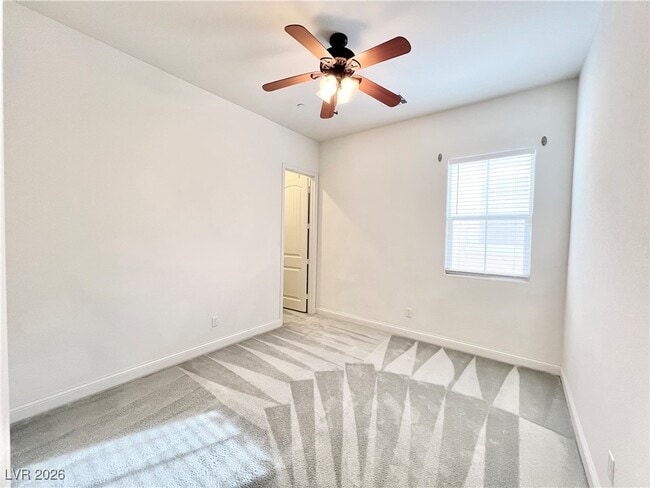 Building Photo - 2117 Thames View St