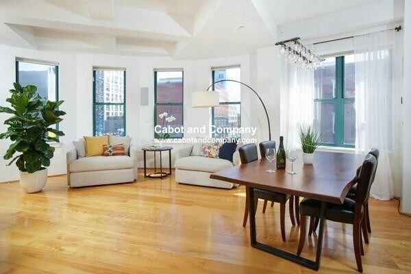 Building Photo - 35 Fay St