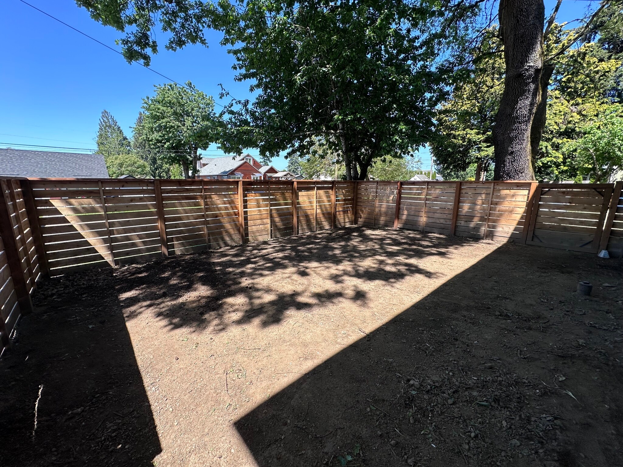 Spacious fenced garden or dog run - 1014 W 23rd St