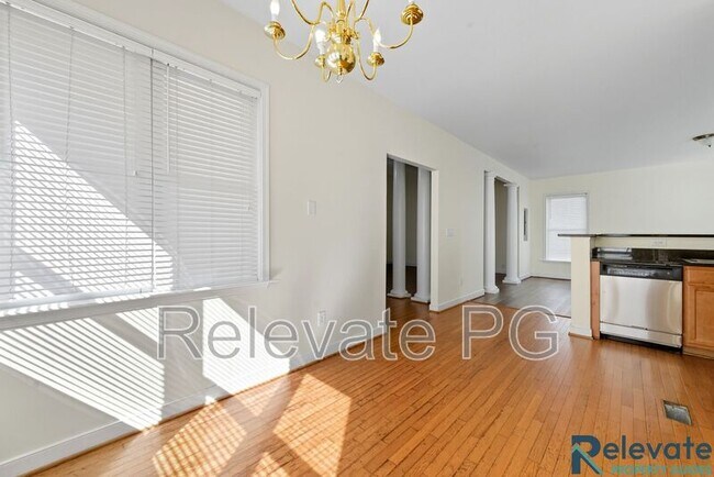 Building Photo - 1803 Rose Ave