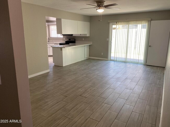 Building Photo - 5802 W Campo Bello Dr