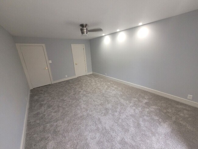 Building Photo - 2230 S Patterson Blvd