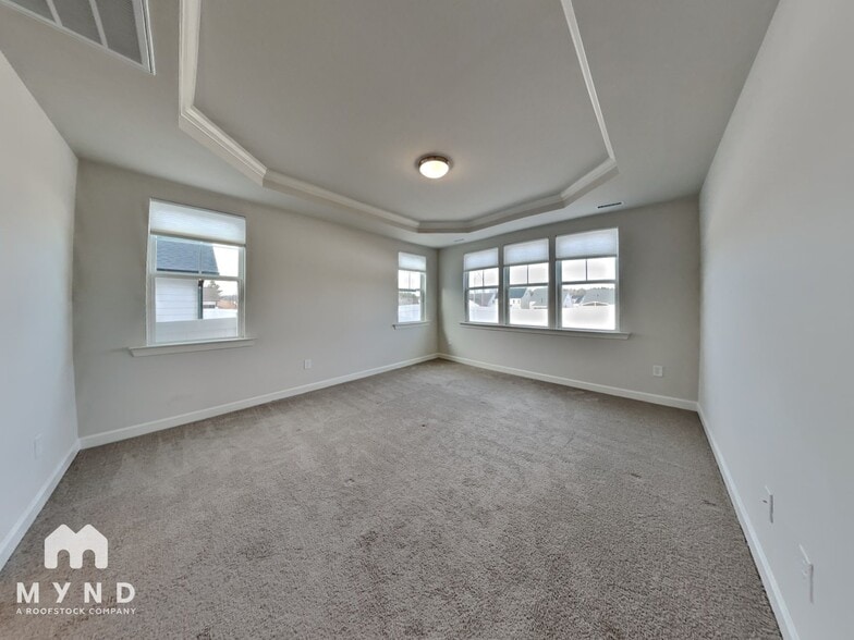 Building Photo - 279 Shadow Fls Dr