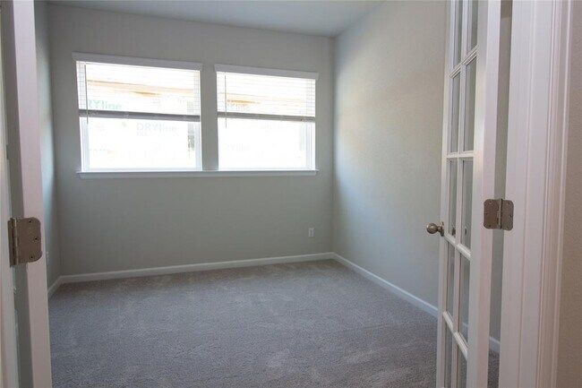 Building Photo - 105 Stone Fork Ln