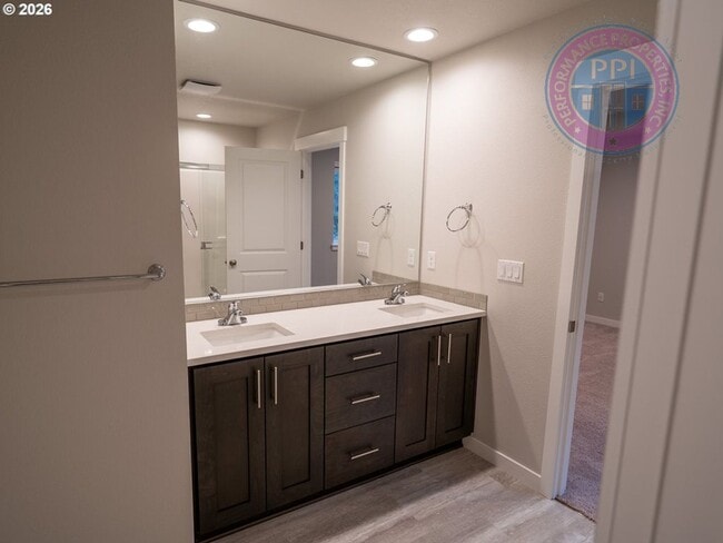 Building Photo - Desirable Happy Valley Location - Scouters Mountain Neighborhood / Move-In Ready