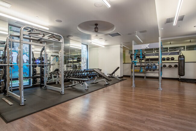 Building Photo - 800 Indiana St