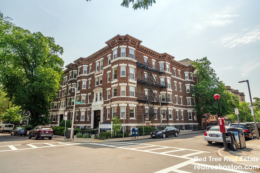 Building Photo - 24 Queensberry St