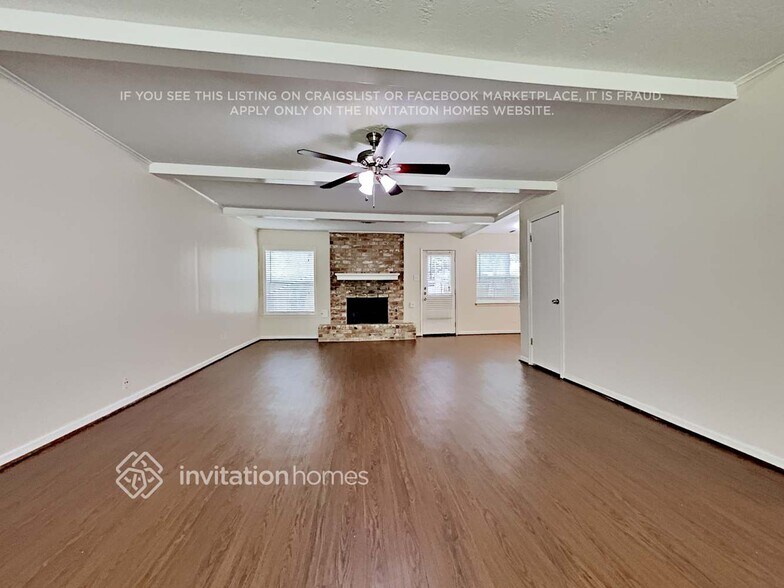 Building Photo - 210 Blue Ridge Dr