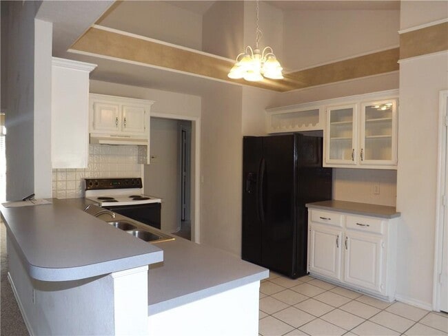 Building Photo - 2837 Astor Dr