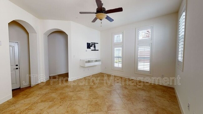 Building Photo - 1349 Piper Pl
