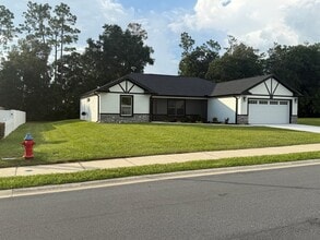 Building Photo - 1607 NE 46th Rd