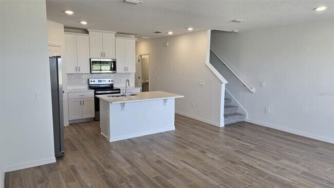 Building Photo - 16399 Happy Eagle Dr