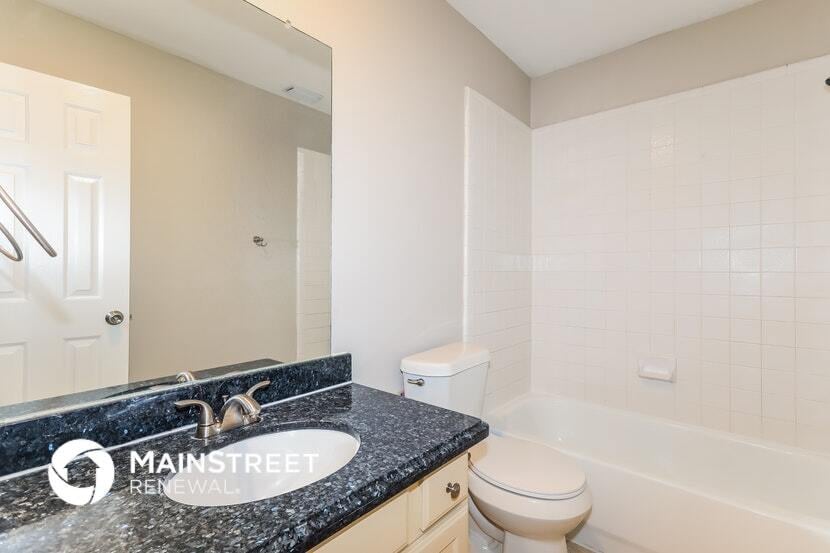 Building Photo - 16811 Creek Trail