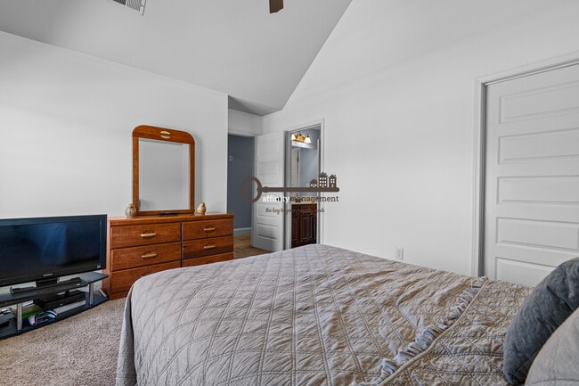 Building Photo - 362 Bowhunter Dr