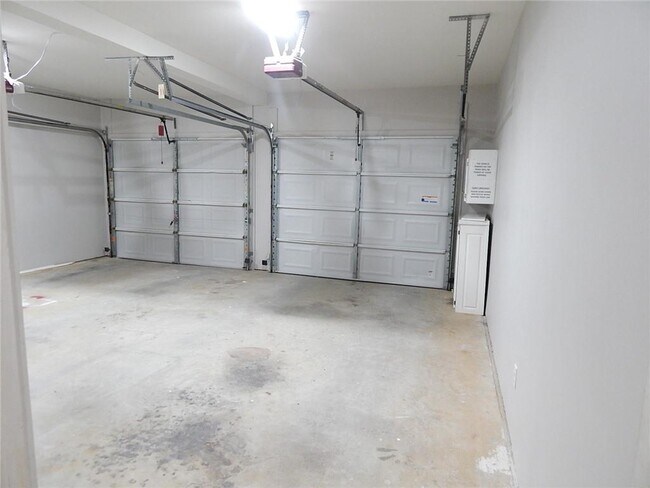 Building Photo - 115 Brentwood Ln