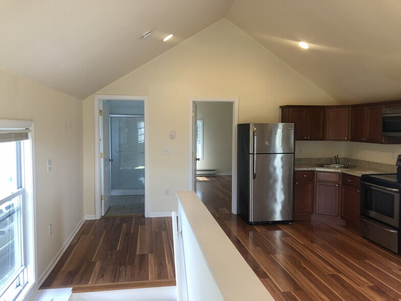 Building Photo - 22 Catskill Ave