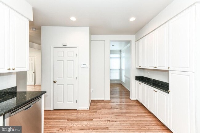 Building Photo - 9804 Bolton Village Ct