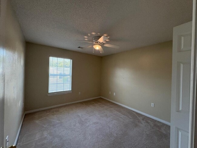 Building Photo - 3326 Skywagon Dr