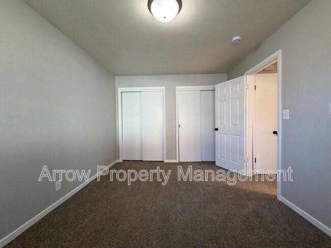 Building Photo - 1621 G-4