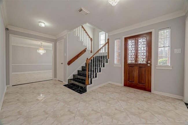 Building Photo - 2112 Limrick Dr