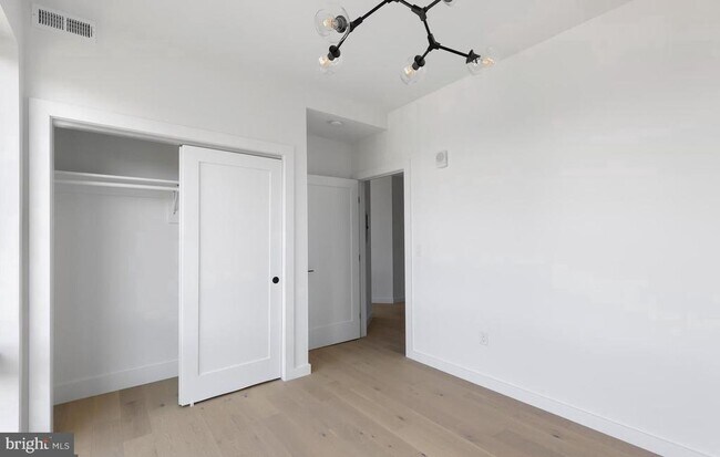 Building Photo - 30 Kennedy St NW