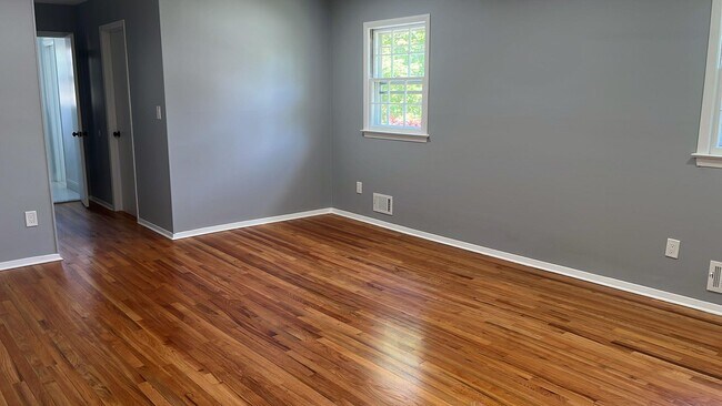 Building Photo - 56 Capral Ln